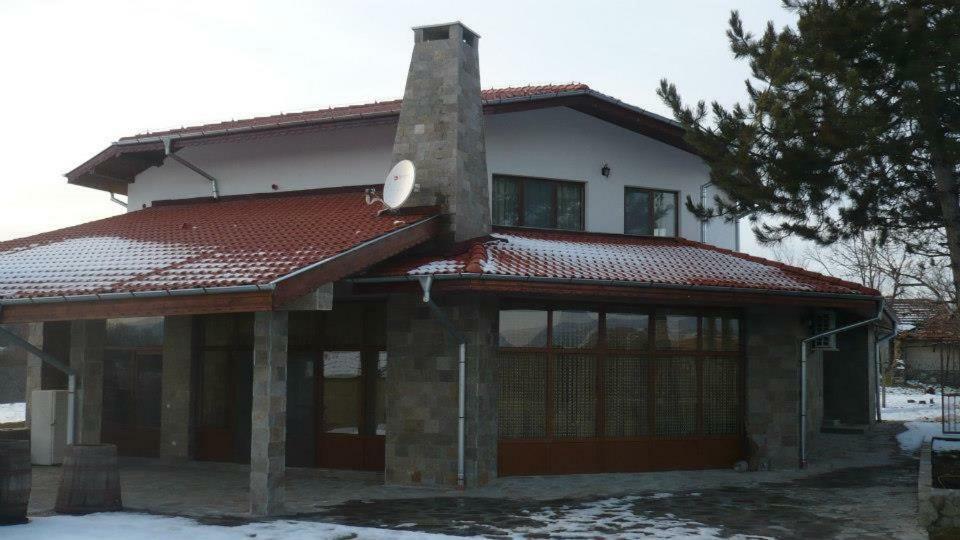 Вила Дъбовец Dubovets 外观 照片